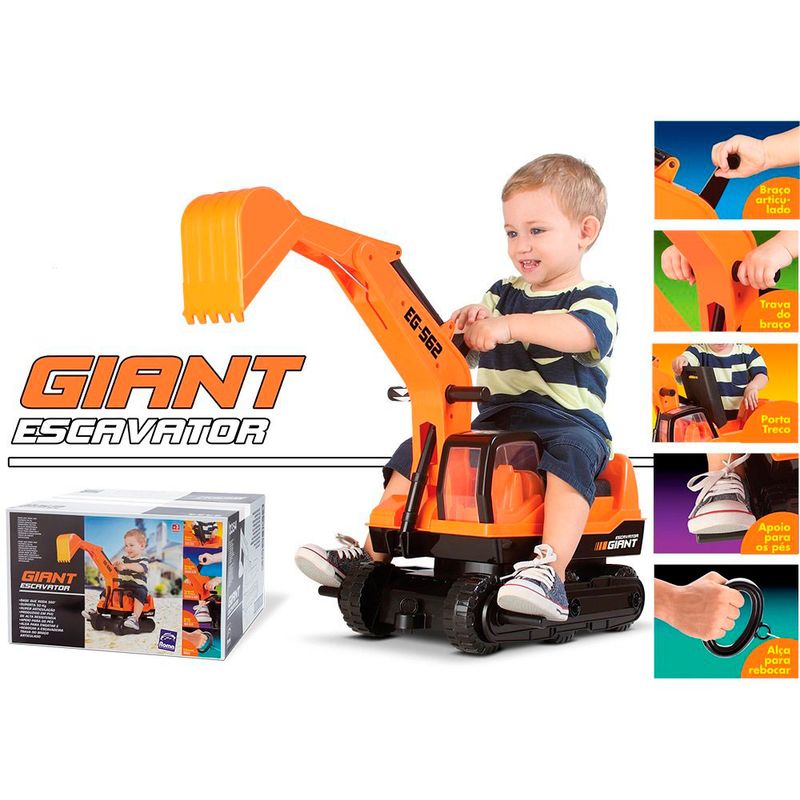 GIANTESCAVATOR