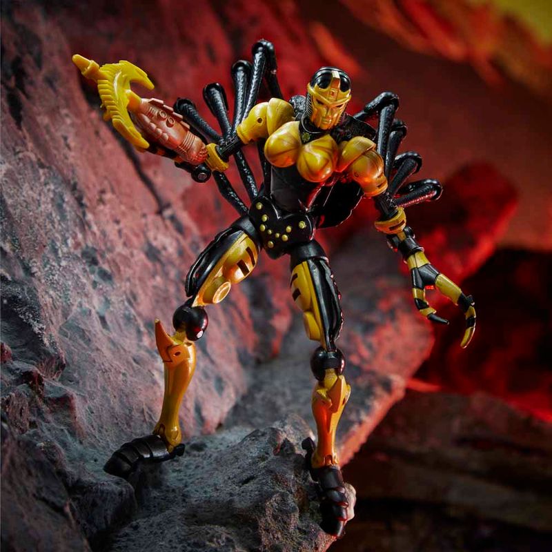 Transformers-Kingdom-War-For-Cybertron-Black-Arachnia-Hasbro