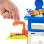 Hot-Wheels-Ataque-na-Cidade-Tubarao-Playset---Mattel