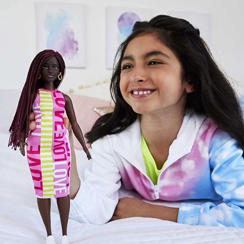 Barbie-Fashionista-Vestido-Love-e-Trancas-Vermelhas---Mattel