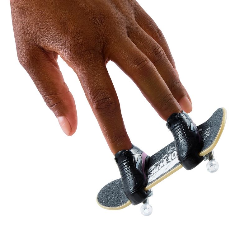 Hot Wheels Skateboard Skate de Dedo com Tênis Preto - Mattel